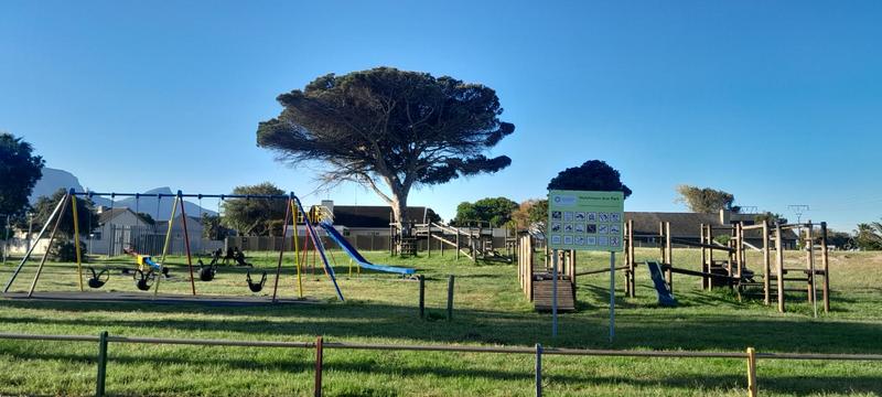 3 Bedroom Property for Sale in Bergvliet Western Cape